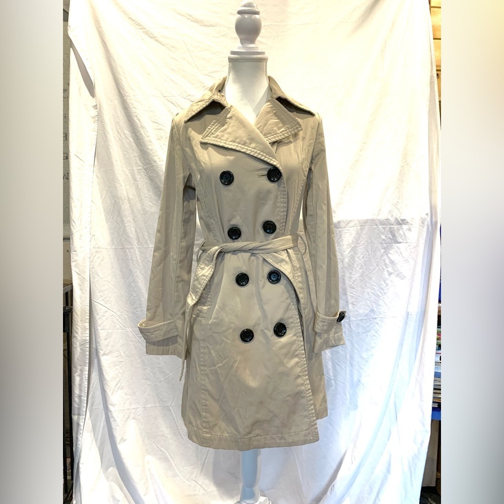 Women's Classic Double-Breasted Trench Coat - Beige